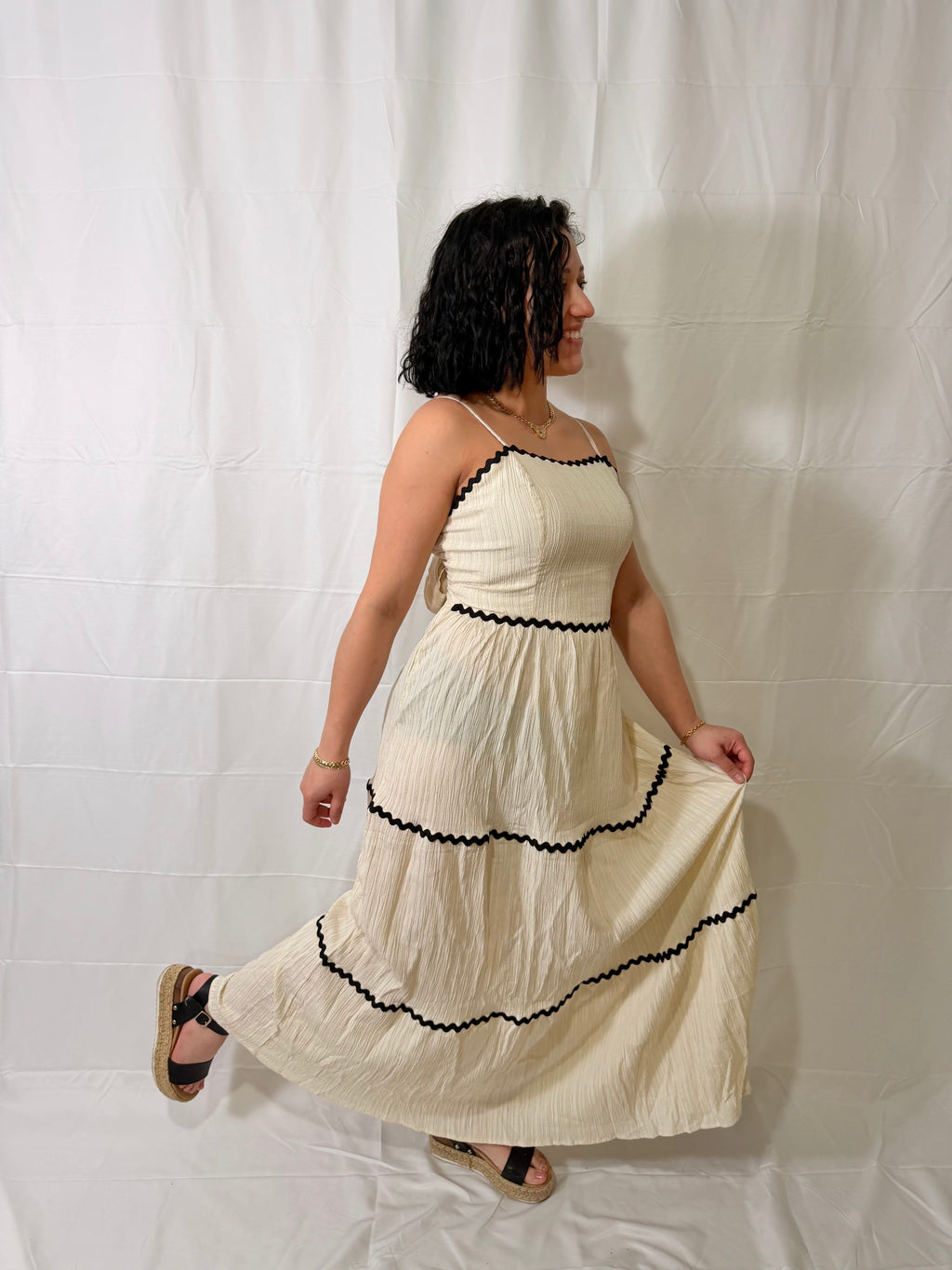 Contrast Trim Maxi Dress