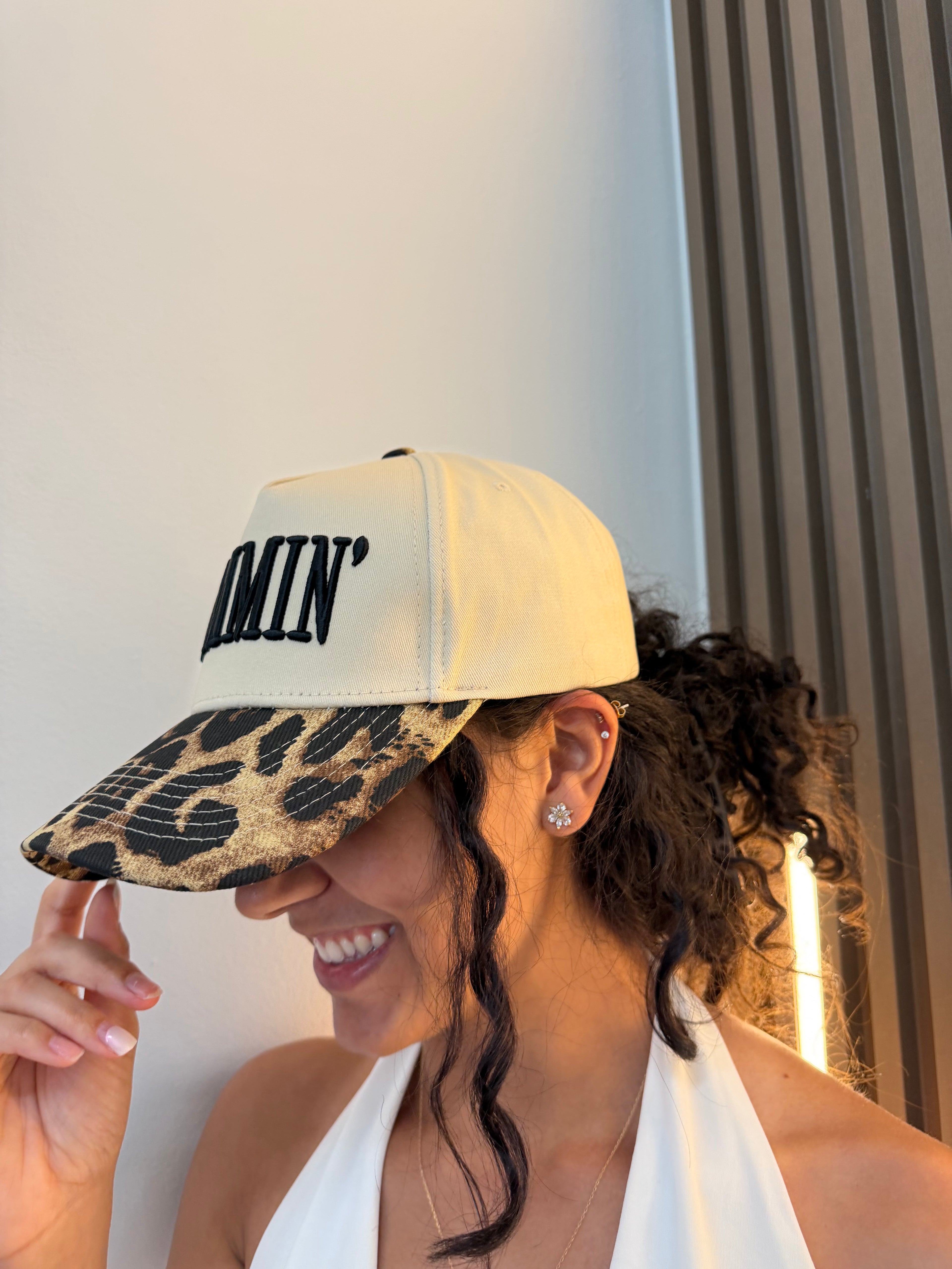 MOMMIN Cheetah Print Snapback Hat
